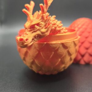 Draak en ei oranje rood