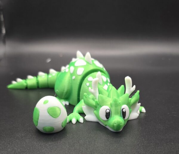 Draak met ei groen